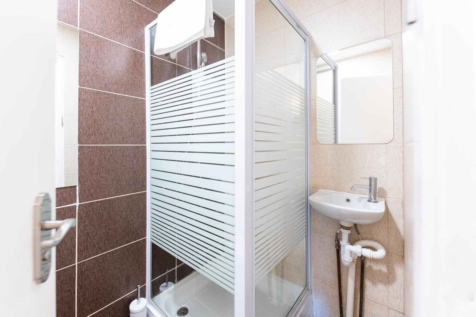 Luxury 3 Bedroom Flat With Balcony In Westbourne Park London Exterior photo
